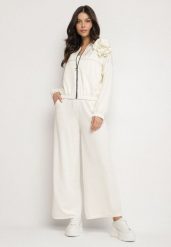 Jasnobeżowy Komplet Dresowy z Wiskozą Szerokie Spodnie i Bluza ze Stójką i Broszką Redasena. Brązowe bluzy damskie Born2be, bez wzorów, z dresówki, bez kaptura. Za 179.99 zł.