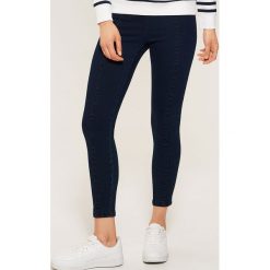 Denimowe jegginsy - Granatowy. Niebieskie legginsy damskie House, z jeansu. Za 59.99 zł.