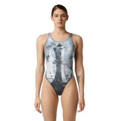 Strój Kąpielowy Akron Monik – Rozmiar 32. Kostiumy jednoczęściowe damskie AKRON, xs, bez wzorów, eleganckie, do pływania. Za 793.28 zł.