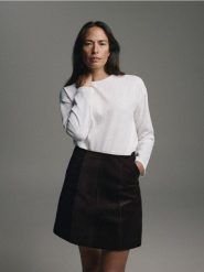 Sztruksowa spódnica mini - ciemnobrązowy. Brązowe spódnice damskie Reserved, l, bez wzorów, z bawełny, mini, proste. Za 139.99 zł.