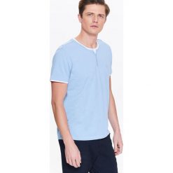 T-SHIRT MĘSKI Z BIAŁĄ WSTAWKĄ. T-shirty męskie TOP SECRET. W wyprzedaży za 9.99 zł.