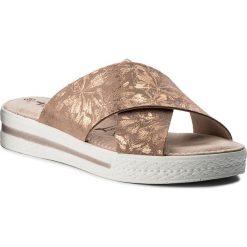 Klapki TAMARIS - 1-27230-20 Rose/Rose Met 613. Czerwone klapki damskie Tamaris, z materiału. W wyprzedaży za 169.00 zł.