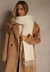 Jasnobeżowy Szalik z Bawełny i Wiskozy o Klasycznym Fasonie z Frędzlami Vetirosa. Brązowe szaliki i chusty damskie Renee, bez wzorów, z bawełny, klasyczne. Za 44.99 zł.