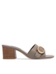 Gino Rossi Klapki VITA-V15595-15-1 Khaki. Brązowe klapki damskie Gino Rossi, bez wzorów, ze skóry, bez obcasa. Za 229.99 zł.