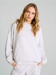 Bluza hoodie z kieszenią - szary. Szare bluzy damskie Sinsay, l, bez wzorów, z dzianiny, bez kaptura. W wyprzedaży za 22.99 zł.