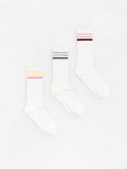 Skarpetki z bawełną 3 pack - różowy. Czerwone skarpety damskie Reserved, bez wzorów, z bawełny. Za 49.99 zł.