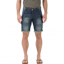 Bermudy "Bruce" - Slim fit - w kolorze niebieskim. Niebieskie szorty męskie marki Timezone, z aplikacjami, ze skóry, klasyczne. W wyprzedaży za 90.95 zł.
