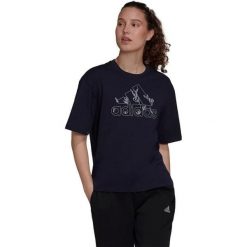 Koszulka turystyczna damska Adidas Soft Floral. Niebieskie t-shirty damskie Adidas, bez wzorów, z bawełny, casualowe, bez kołnierzyka. Za 92.00 zł.
