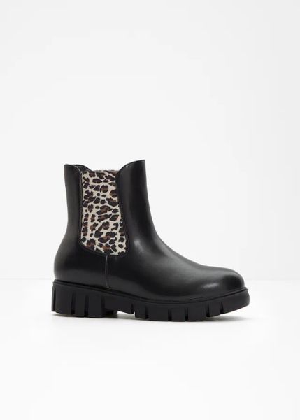 Sztyblety. Czarne botki damskie bonprix, bez obcasa, bez zapięcia. Za 147.99 zł.