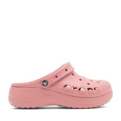 Klapki Crocs. Czerwone klapki damskie Crocs, bez wzorów, bez obcasa. Za 179.99 zł.