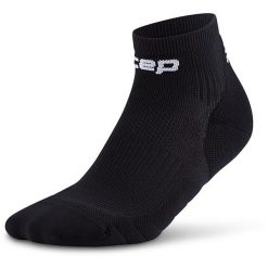 Klapki adilette Aqua. Brązowe skarpety damskie Adidas, bez wzorów. Za 109.00 zł.