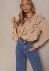 Ciemnobeżowa Koszula Ozdobiona Falbaną Kornella. Brązowe bluzki damskie Renee, bez wzorów, z jeansu, eleganckie, bez kołnierzyka, bez ramiączek. Za 69.99 zł.