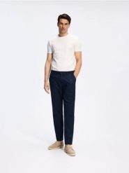Strukturalny t-shirt slim - złamana biel. T-shirty męskie Reserved, l, bez wzorów, z bawełny, bez kołnierzyka. Za 69.99 zł.