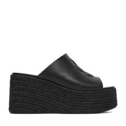 Espadryle Badura. Czarne espadryle damskie Badura, bez wzorów, bez obcasa, bez zapięcia. Za 349.99 zł.
