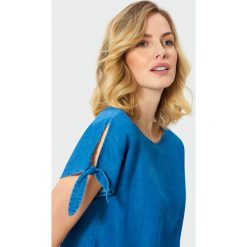 Elegancka bluzka. Bluzki damskie marki Greenpoint. Za 89.99 zł.