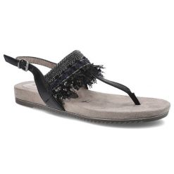 Czarne Sandały Tamaris Damskie Wygodne Obuwie. Czarne klapki damskie Tamaris, z aplikacjami, z materiału, bez obcasa, na platformie, bez zapięcia. Za 139.00 zł.