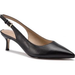 Sandały GUESS - Karil FL6KAR LEA05 BLACK. Klapki damskie Guess. W wyprzedaży za 499.00 zł.
