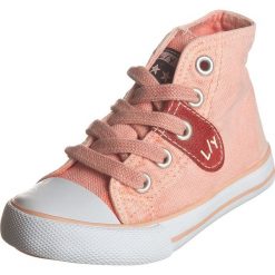 Sneakersy w kolorze brzoskwiniowym. Trampki i tenisówki dziewczęce marki Billowy. W wyprzedaży za 65.95 zł.