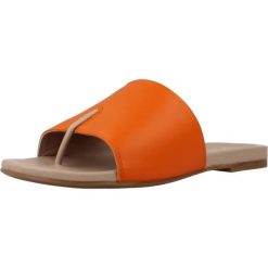 Sandały UNISA CACHO 23 NS Pomarańczowy. Brązowe sandały damskie Unisa, bez wzorów, ze skóry, bez obcasa, bez zapięcia. Za 254.99 zł.