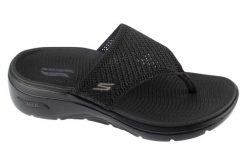 Japonki damskie, Go Walk Arch Fit 2.0 Sandal - Carrie. Czarne klapki damskie Skechers, bez wzorów, z materiału, sportowe, bez obcasa. Za 229.99 zł.