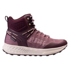 Buty Elbrus Saran Mid Wp Wo's 92800623821 czerwone. Czerwone obuwie sportowe damskie bez wzorów, z materiału. Za 495.94 zł.