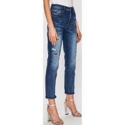 Guess Jeans - Jeansy The It Girl. Jeansy damskie marki Guess Jeans. Za 579.90 zł.