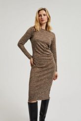 Sukienka midi z marszczeniem brązowa. Brązowe sukienki damskie MOODO, l, bez wzorów, z elastanu, bez kołnierzyka, bez ramiączek, midi. W wyprzedaży za 49.99 zł.