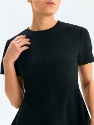 Koszulka z ozdobnymi falbanami - czarny. Czarne t-shirty damskie Sinsay, l, bez wzorów, bez kołnierzyka. Za 25.99 zł.