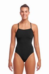 Strój do pływania menstruacyjny FUNKITA Still Black - Swim Secure Single Strap. Czarne kostiumy jednoczęściowe damskie FUNKITA, l, bez wzorów, z elastanu, sportowe, na fitness i siłownię. Za 249.00 zł.