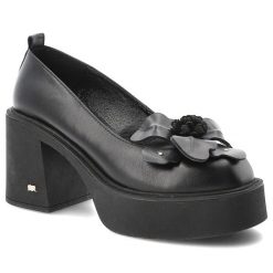 Półbuty damskie Karino, skórzane z ozdobnym kwiatem na wysokim klocku wsuwane i z okrągłym noskiem, czarne lico, 5771-076-P. Czarne półbuty damskie Karino, bez wzorów, z jeansu, eleganckie, z okrągłym noskiem, bez obcasa, na platformie, bez zapięcia. Za 349.00 zł.