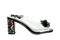 Sandały Laura Vita Missy 01 Noir 202057, Czarny, Skóra naturalna - 40. Czarne sandały damskie Laura Vita, bez wzorów, z materiału, bez obcasa, na obcasie, bez zapięcia. W wyprzedaży za 116.10 zł.