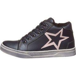 Skórzane sneakersy w kolorze granatowym. Niebieskie trampki i tenisówki chłopięce Lamino, z aplikacjami, z materiału, bez zapięcia. W wyprzedaży za 149.95 zł.