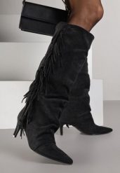 Czarne Kozaki na Szpilce w Stylu Boho Ozdobione Frędzlami Mevinavia. Czarne kozaki damskie Renee, z jeansu, bez obcasa, na obcasie. Za 199.99 zł.