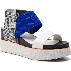Sandały UNITED NUDE - Rico Sandal 10304601119108 Summer Mix. Białe klapki damskie United Nude, bez wzorów, z materiału, bez obcasa, na obcasie, bez zapięcia. W wyprzedaży za 529.00 zł.