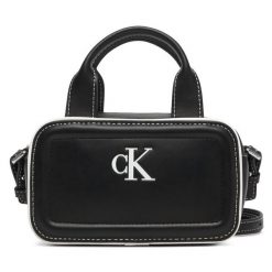 Torebka Calvin Klein. Czarne torebki do ręki damskie Calvin Klein, bez wzorów, klasyczne, bez dodatków. Za 369.99 zł.
