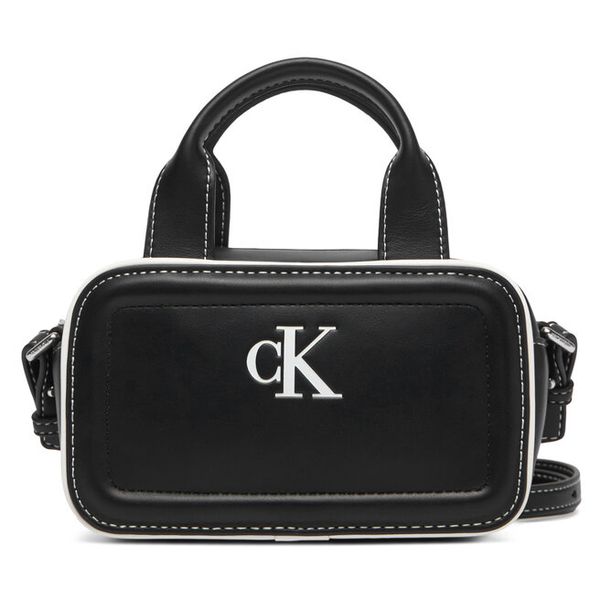 Torebka Calvin Klein. Czarne torebki do ręki damskie Calvin Klein, bez wzorów, klasyczne, bez dodatków. Za 369.99 zł.