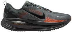 Buty Nike AIR ZOOM VOMERO 18 (HM6803 011) 42.5. Buty sportowe męskie Nike, bez zapięcia. Za 660.45 zł.
