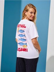 Bawełniana koszulka z nadrukiem wakacyjnym Lisbon - biały. Białe t-shirty damskie Sinsay, l, bez wzorów, z bawełny, wakacyjne, bez kołnierzyka. W wyprzedaży za 19.99 zł.