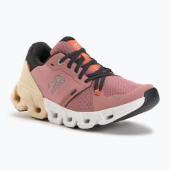Buty do biegania damskie On Cloudflyer 4 dustrose/sand. Czerwone obuwie sportowe damskie On, bez wzorów, z materiału, do biegania. Za 690.75 zł.