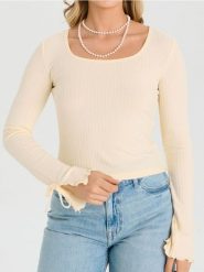 Bluzka z długim rękawem z domieszką wiskozy - żółty. Żółte bluzki damskie Sinsay, l, bez wzorów, z wiskozy, bez kołnierzyka, bez ramiączek. Za 35.99 zł.