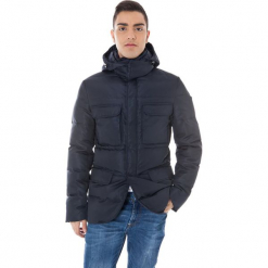 Kurtka w kolorze granatowym. Niebieskie kurtki męskie Just Cavalli, Calvin Klein, Lee, na zimę. W wyprzedaży za 1,449.95 zł.