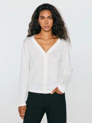Kardigan damski biały camiliana 100. Białe kardigany damskie Big Star, l, bez wzorów, z bawełny, klasyczne. Za 159.99 zł.