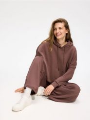Bluza z kapturem - brązowy. Brązowe bluzy damskie Reserved, l, bez wzorów, z bawełny, z kapturem. Za 129.99 zł.