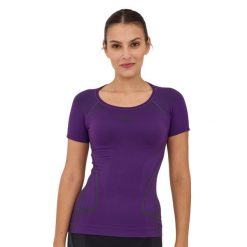 Koszulka damska z krótkim rękawem Brubeck SWIFT. Fioletowe koszulki sportowe damskie Brubeck, bez wzorów, z elastanu, bez kołnierzyka. W wyprzedaży za 59.49 zł.