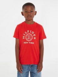 Tommy Hilfiger T-Shirt Monotype Arch KB0KB08802 Czerwony Regular Fit. Czerwone t-shirty dla chłopców Tommy Hilfiger, bez wzorów, z bawełny, bez ramiączek. Za 169.99 zł.