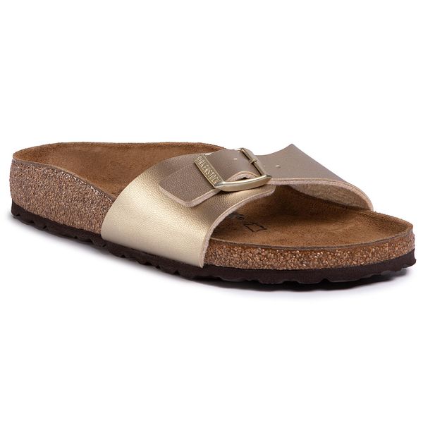 Klapki Birkenstock. Żółte klapki damskie Birkenstock, bez wzorów, bez obcasa. Za 306.99 zł.