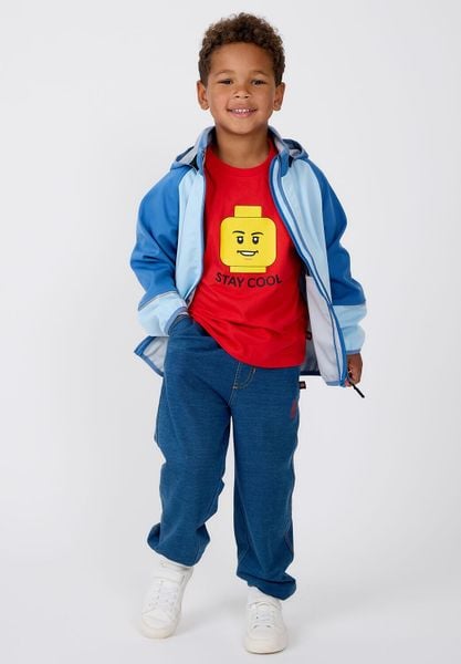 Kurtka Softshell Chłopięca LEGO Sefrit200 Niebieska. Niebieskie kurtki i płaszcze dla chłopców LEGO, z aplikacjami, z softshellu, bez kaptura. Za 269.99 zł.