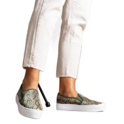 Zielone tenisówki Slip On Irving. Zielone trampki i tenisówki damskie bez wzorów, ze skóry ekologicznej, eleganckie, bez zapięcia. Za 64.19 zł.
