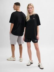 Koszulka Hummel Loose Bee. Czarne koszulki sportowe damskie Hummel, m, z aplikacjami, z bawełny, bez kołnierzyka, bez ramiączek, na fitness i siłownię. Za 155.70 zł.