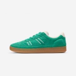Sneakersy unisex Player 80 zamszowe. Białe buty sportowe męskie Decathlon, z gumy, bez zapięcia. Za 249.99 zł.